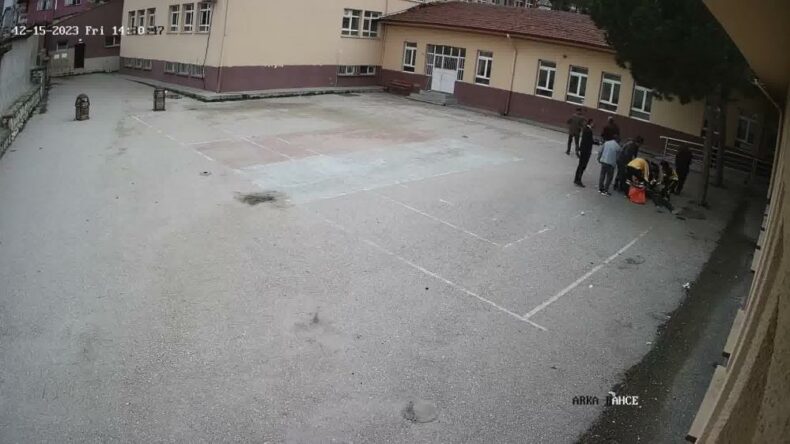 Kalbi duran öğrenciyi öğretmeni kurtardı
