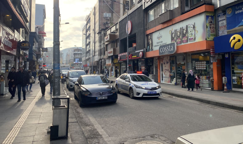 Trafik ekipleri parklara geçit vermedi