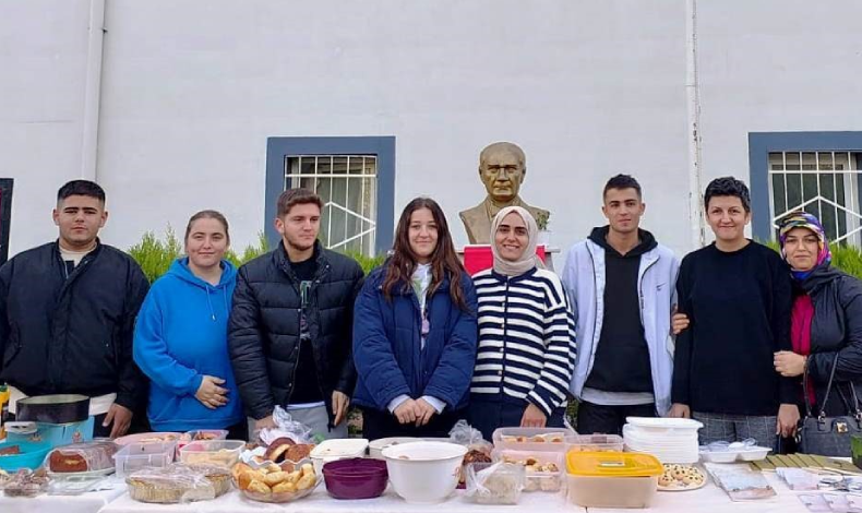 Öğrencilerden Filistin sergisi