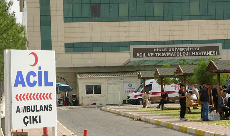 Diyarbakır’da 4 kişilik aile karbonmonoksitten zehirlendi