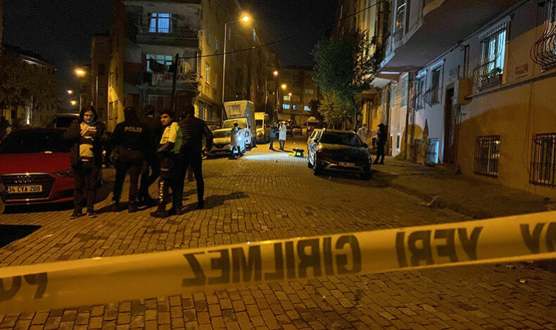 Sokak ortasında silahlı çatışma