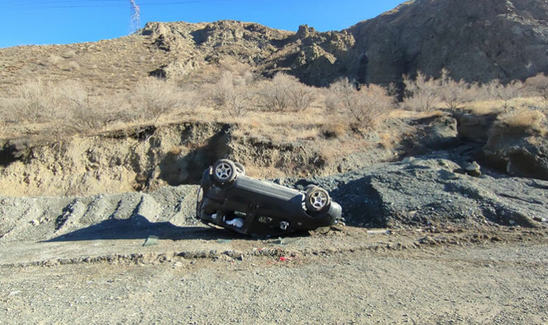 Erzurum-Artvin yolunda araç takla attı