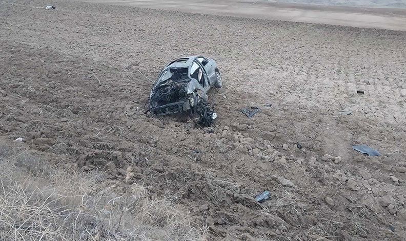 Devrilen otomobilin sürücüsü hayatını kaybetti