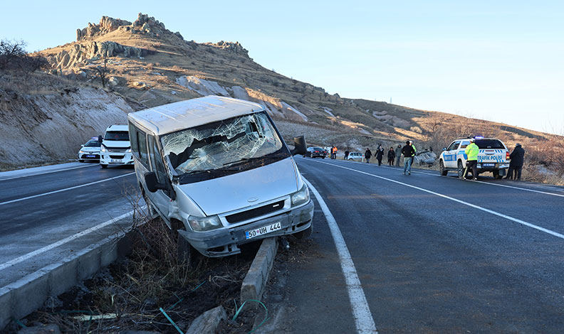Yol buzlandı, kazalar art arda geldi