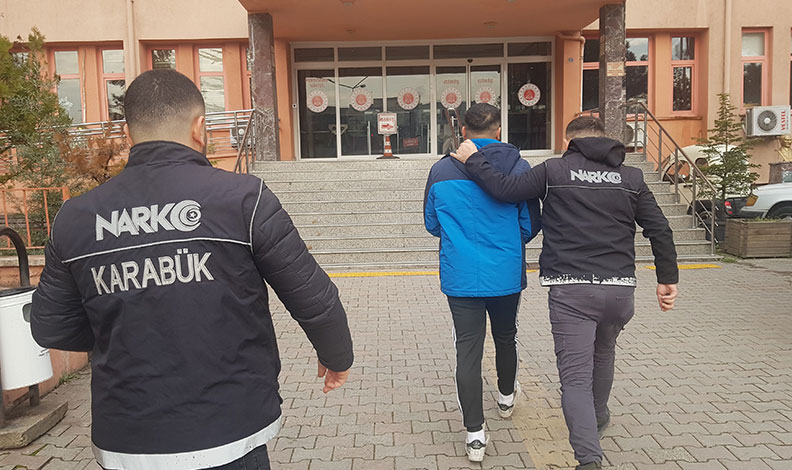 Uyuşturucu madde ile yakalanan şüpheli adliyede