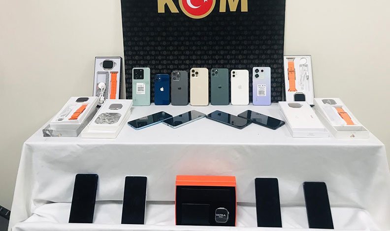Polisten kaçak cep telefonu operasyonu