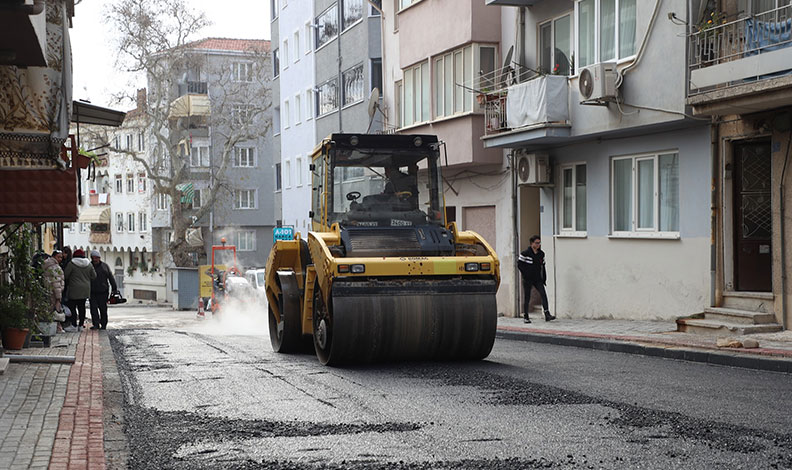 Gemlik Belediyesi’nden Alemdar Caddesi’ne estetik dokunuş