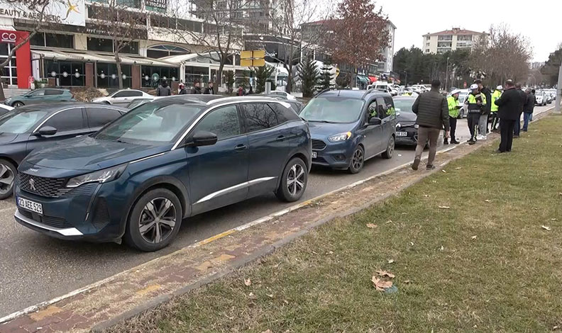 Elazığ’da zincirleme trafik kazası: 2 yaralı