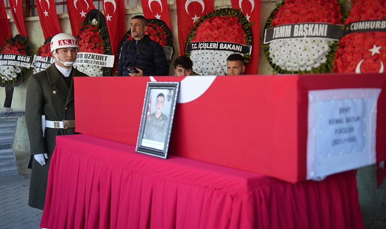 Piyade Sözleşmeli Er Kemal Batur son yolculuğuna uğurlandı