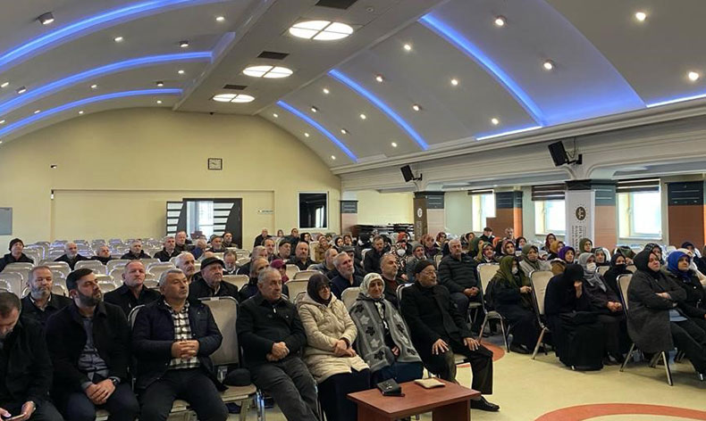 Düzce’de umre semineri düzenlendi