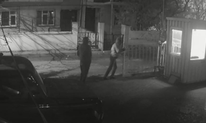Önce kontak anahtarları ardından araçları çaldılar