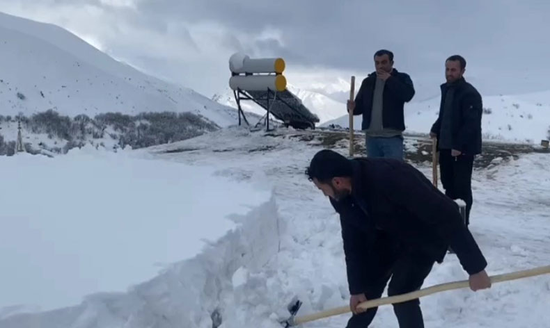 Bahçesaray’da kar mesaisi devam ediyor