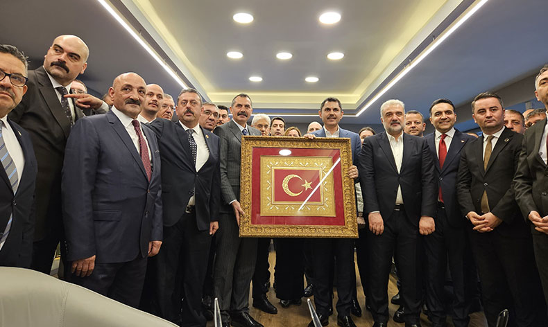 Murat Kurum’dan MHP’ye ziyaret
