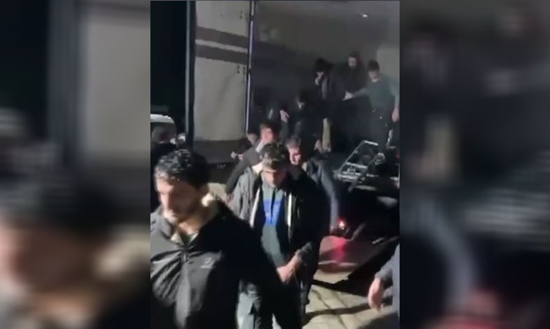 Durdurulan kamyonda 60 kaçak göçmen yakalandı