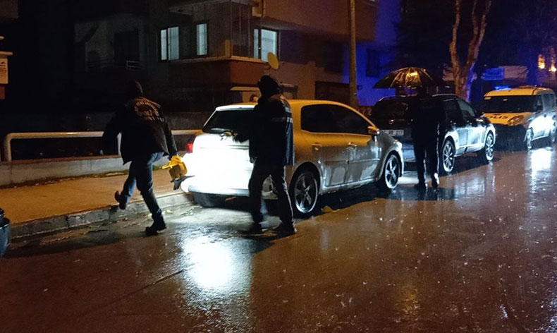 Sokak ortasında silahlı saldırıya uğrayan kişi ağır yaralandı