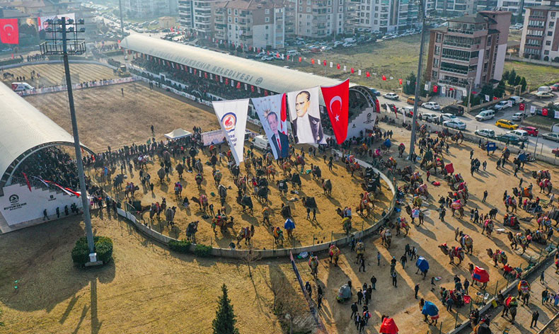 Şampiyon develer Denizli arenasına çıkıyor