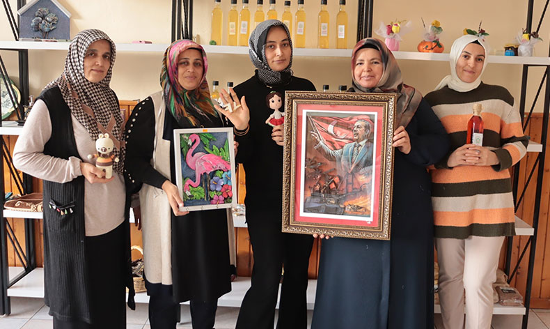 Kadınlar güçlerini birleştirdi, üretime geçti