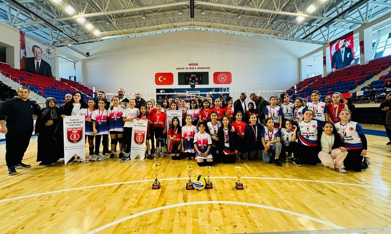 Niğde’de voleybol şampiyonları belli oldu