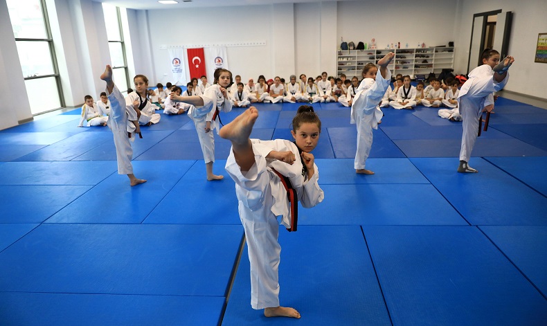 Denizli’de geçen yıl 23 branşta 91 bin 970 kişiye ücretsiz spor kursu verildi