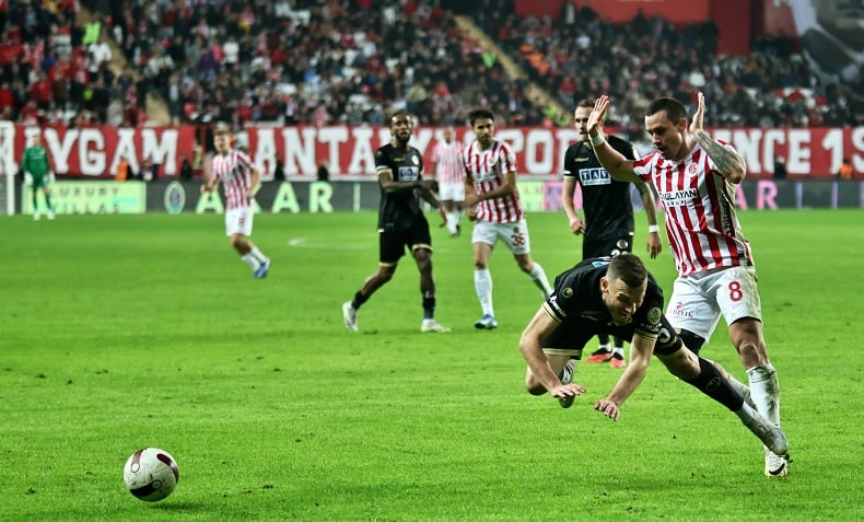 Trendyol Süper Lig: Antalyaspor: 0 – Corendon Alanyaspor: 0