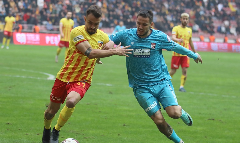 Sivasspor’da Manaj, Galatasaray maçında yok