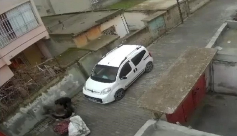 Rögar kapağı hırsızlığı güvenlik kamerasında