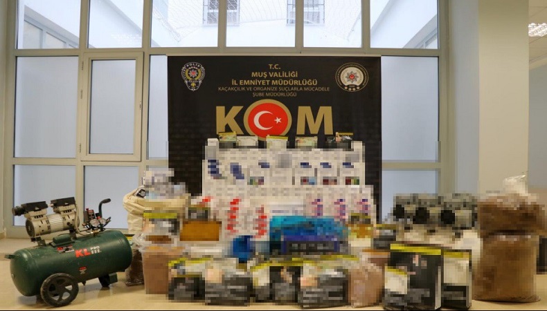 Bandrolsüz sigara ve tütün ürünleri ele geçirildi