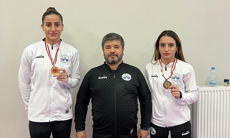 Gizem Özer’den altın madalya