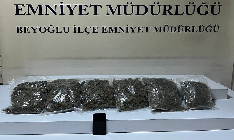 Polisten kaçan uyuşturucu satıcısı kovalama sonunda yakalandı