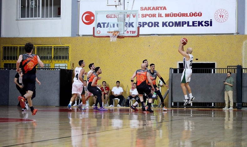 Sakarya Büyükşehir Basket ikinci yarıya galibiyetle başladı: 71-91