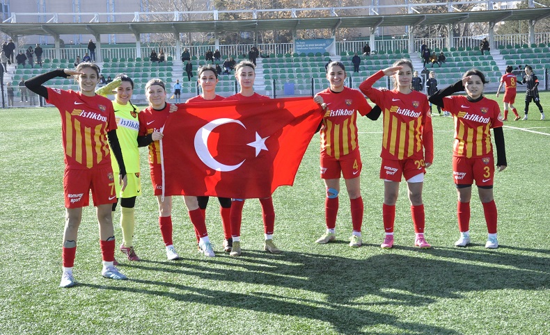 Zeynep Bilir’den gol sonrası asker selamı