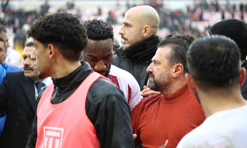 Sivasspor – Gaziantep FK maçı sonrası gerginlik