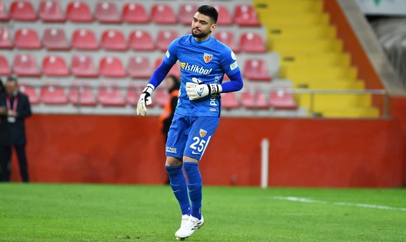 Kayserispor’da mağlubiyet üzüntüsü: Kaleci Bilal gözyaşlarına hakim olamadı