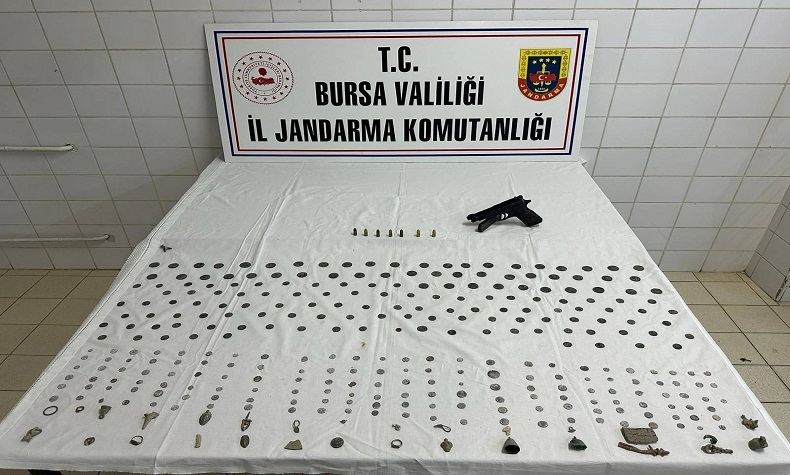 Bursa’da Roma dönemine ait 297 adet tarihi eser ele geçirildi