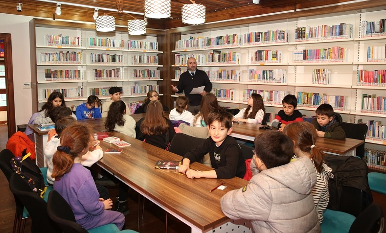 Bursa’da çocuklar eleştirel düşünmeyi öğrendi