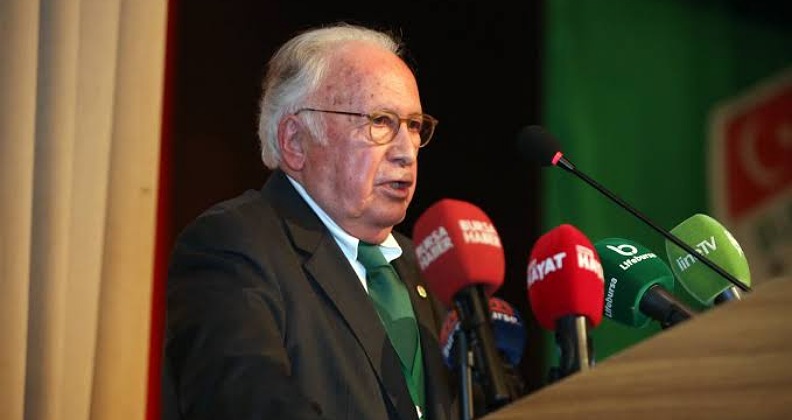 Bursaspor’un yeni başkanı Sinan Bür oldu