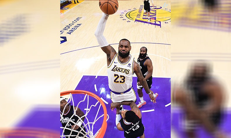 NBA’de Los Angeles derbisinde kazanan Lakers