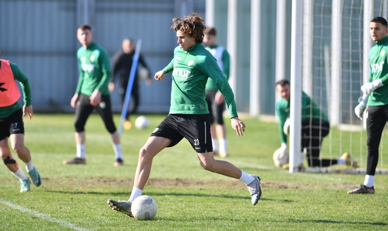 Bursasporlu futbolculardan moralli idman