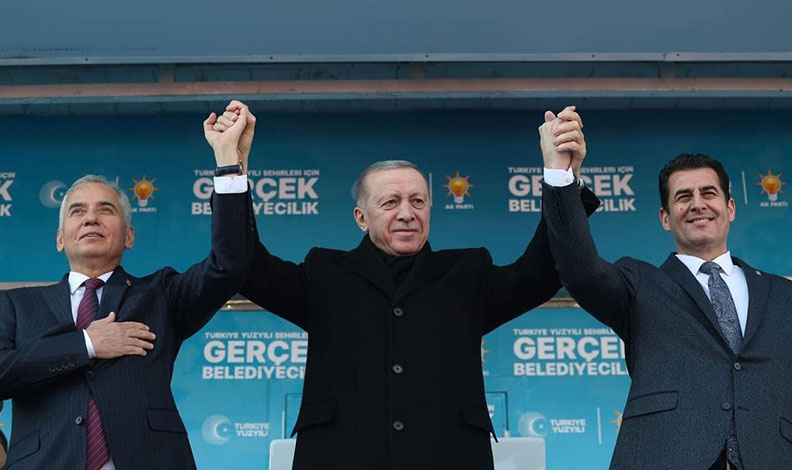 “Adaylarımız kentin altını üstüne getiriyor”