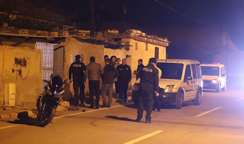 Ailesiyle tartıştı, kazara kendini vurdu