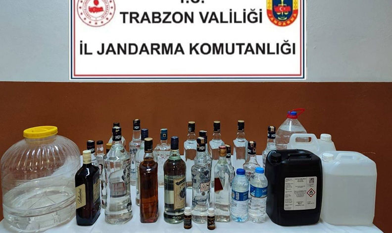 73 yaşında evinde sahte içki imal ederken yakalandı