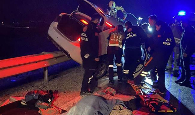 Mezarlık ziyaretinden dönerken kaza: 2 ölü 1 yaralı