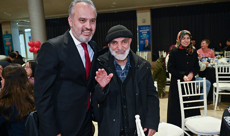 Alinur Aktaş’tan emekli personele teşekkür