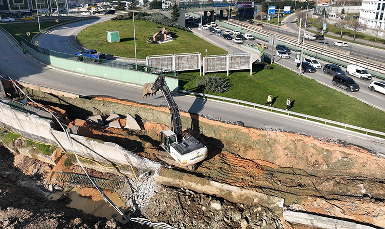Bursa’da göçen yolda çalışma başladı