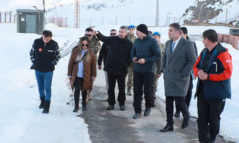 Hakkari’de muhtemel deprem hazırlıkları sürüyor