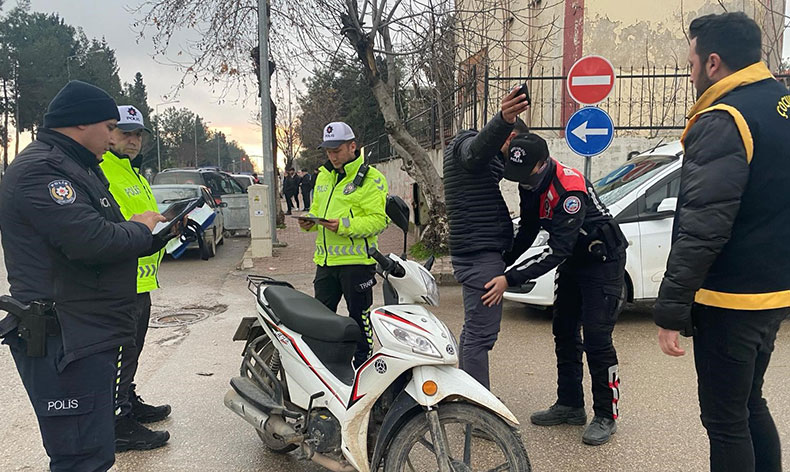 Okul önlerinde asayiş denetimi yapıldı
