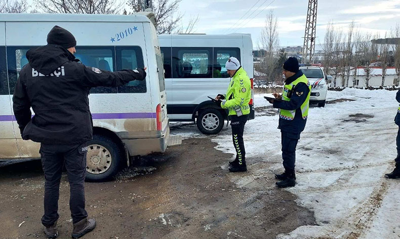 Kars’ta öğrenci servisleri denetleniyor