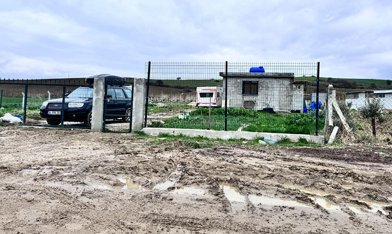 Gelibolu’da 2 kişi bağ evinde ölü bulundu