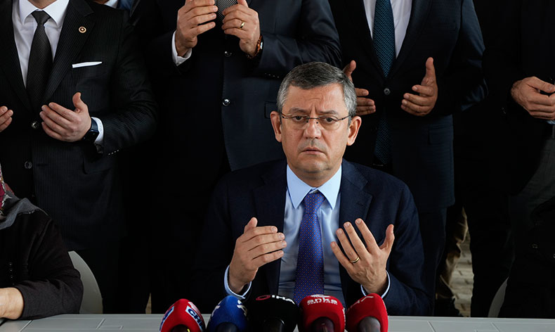 “Böyle bir günde siyaset yapılmasını doğru bulmuyorum”