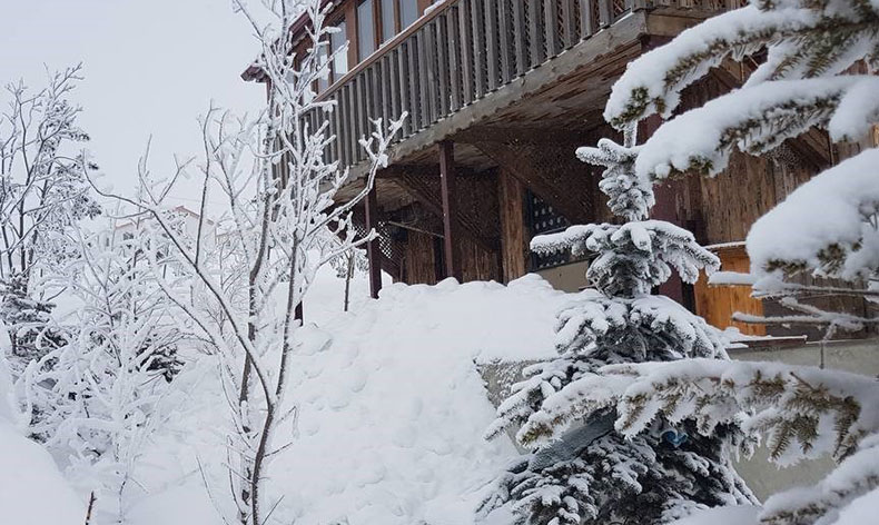 Kar kalınlığı 4 metreye ulaştı